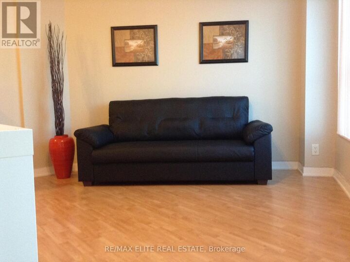 Property Photo:  36 Lee Centre Drive 912  ON M1H 3K2 
