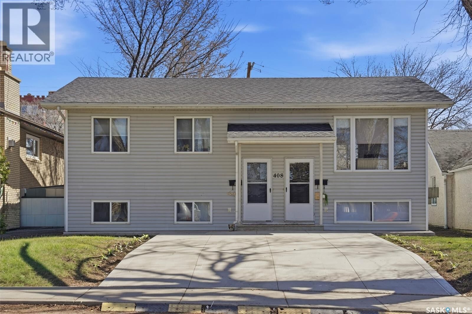 Property Photo:  Suite A & B 408 L Avenue N  SK S7L 2P7 