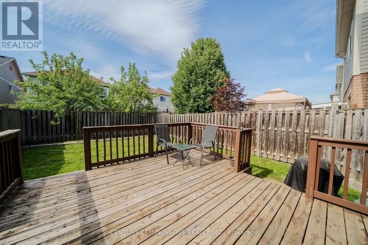Property Photo: 28 Samandria Avenue Upper ON L1R 2Z7
