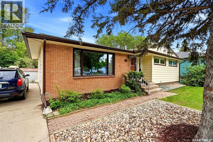 Property Photo:  18 Bole Place  SK S4S 3W7 