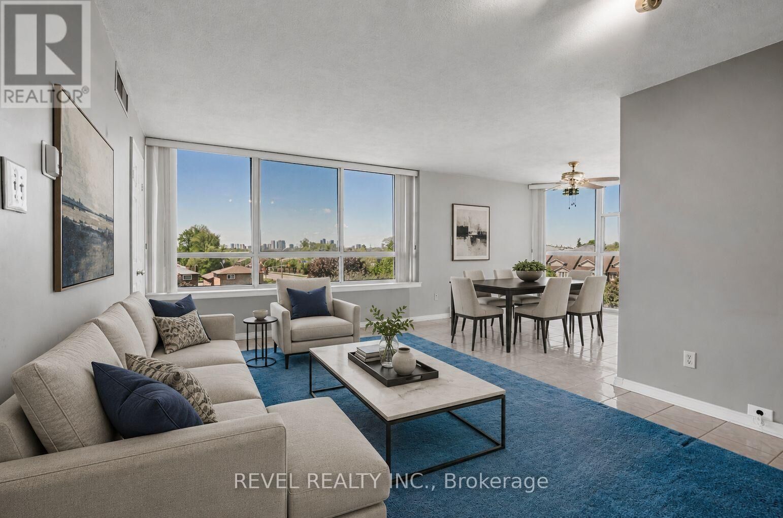 Property Photo:  1360 Rathburn Road East 403  ON L4W 4H4 