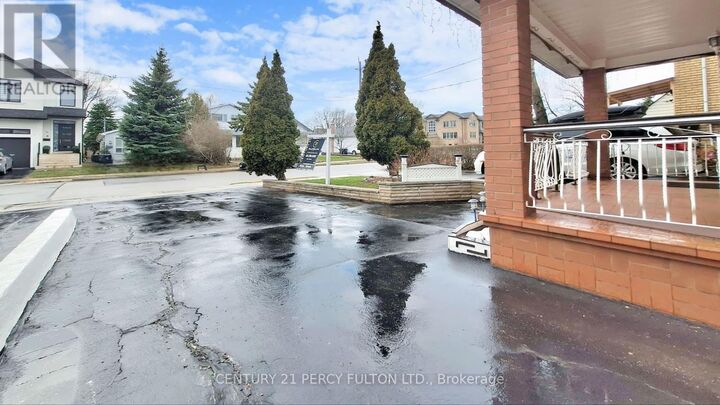 Property Photo: 69 Twenty Fourth Street ON M8V 3N7