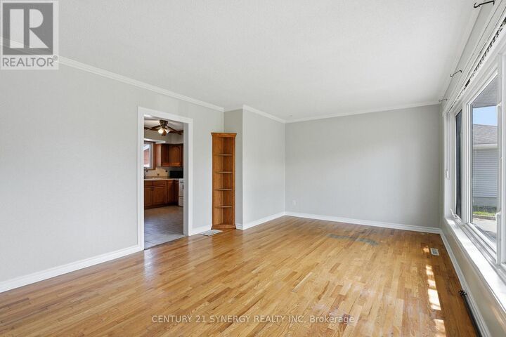 Property Photo: 3941 Shirley Avenue ON K1V 1H4