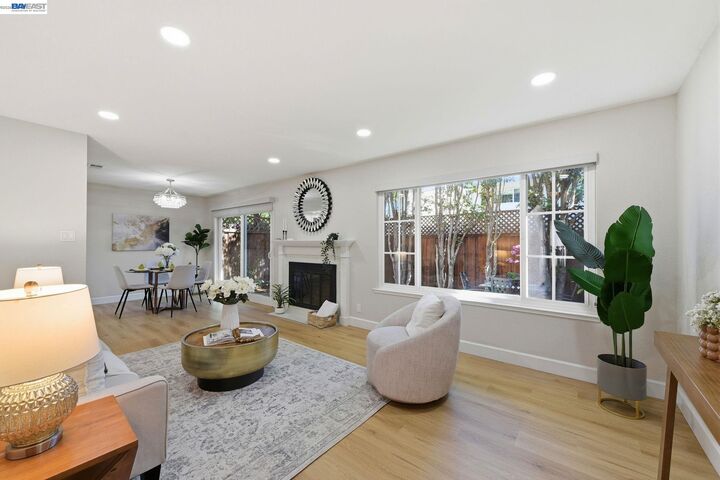 Property Photo:  1354 Dale Ave 9  CA 94040 