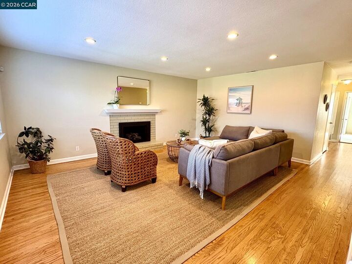 Property Photo:  1878 Queens Rd  CA 94519 