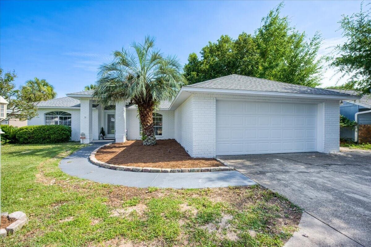 Property Photo:  3479 Willow Lane  FL 32563 