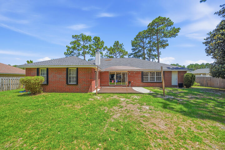 Property Photo: 7199 Riverview Street FL 32566