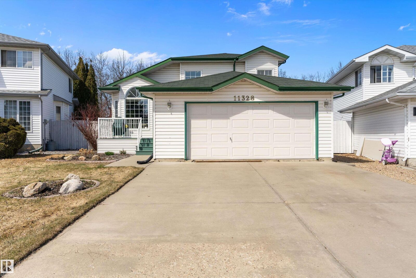 Property Photo: 11328 173 Avenue NW AB T5X 5Y4