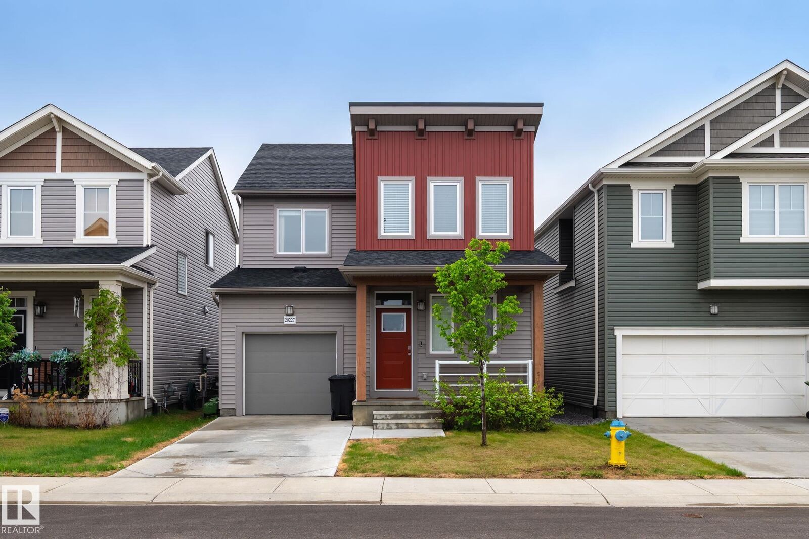 Photo de la propriété:  20227 17ave NW  AB T6M 1K6 