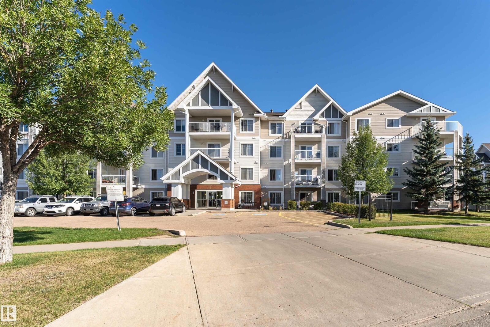 Property Photo: 13830 150 Avenue NW 318 AB T6V 1X2