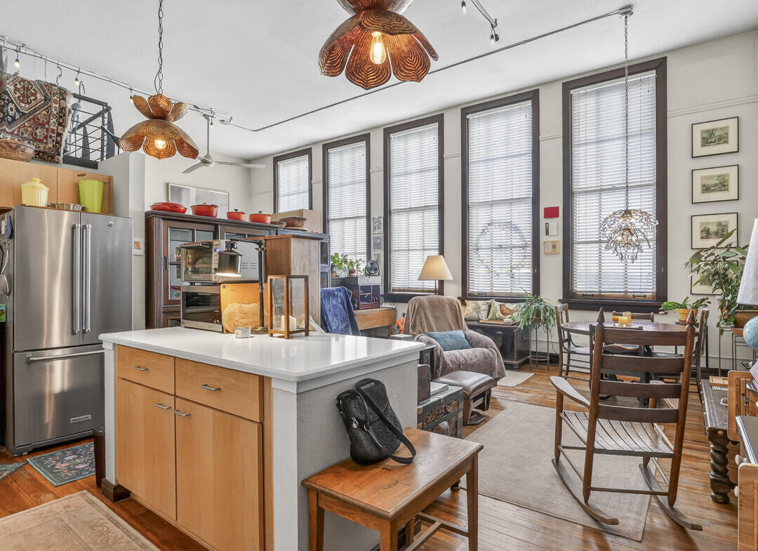 Property Photo:  301 Central Avenue NE 302  NM 87102 