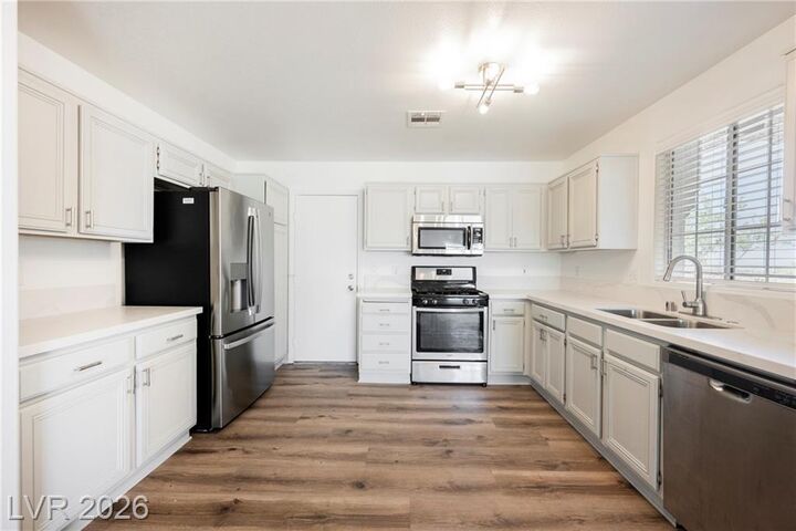 Property Photo: 112 Iridescent Street NV 89012