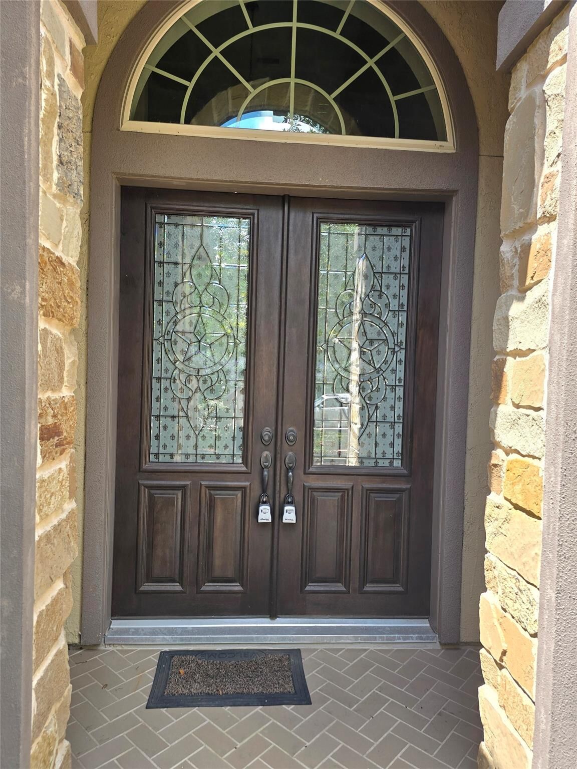 Property Photo:  10 Val Delsa Court  TX 77459 