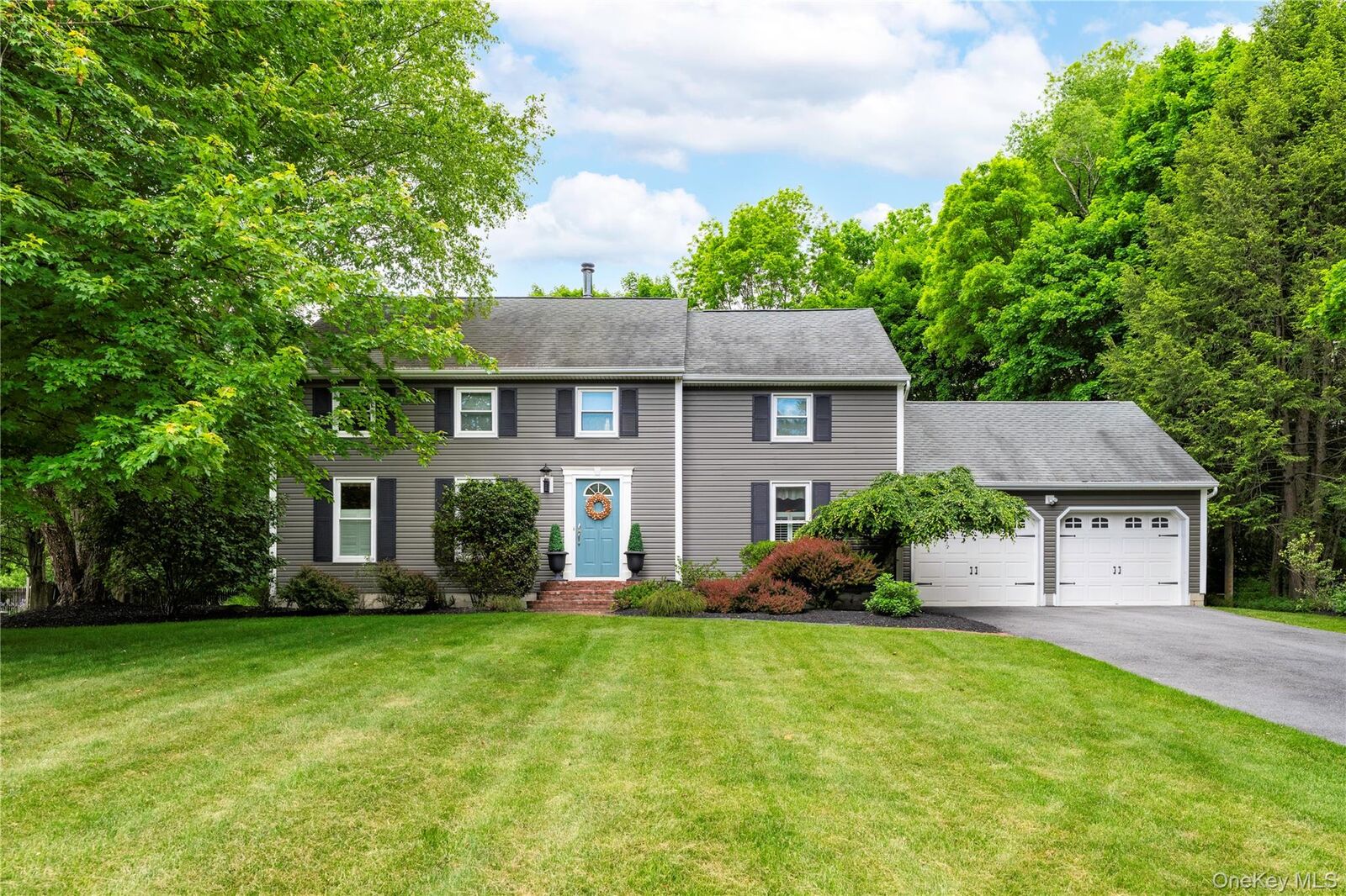 Property Photo: 3 Heathbrook Drive NY 12603