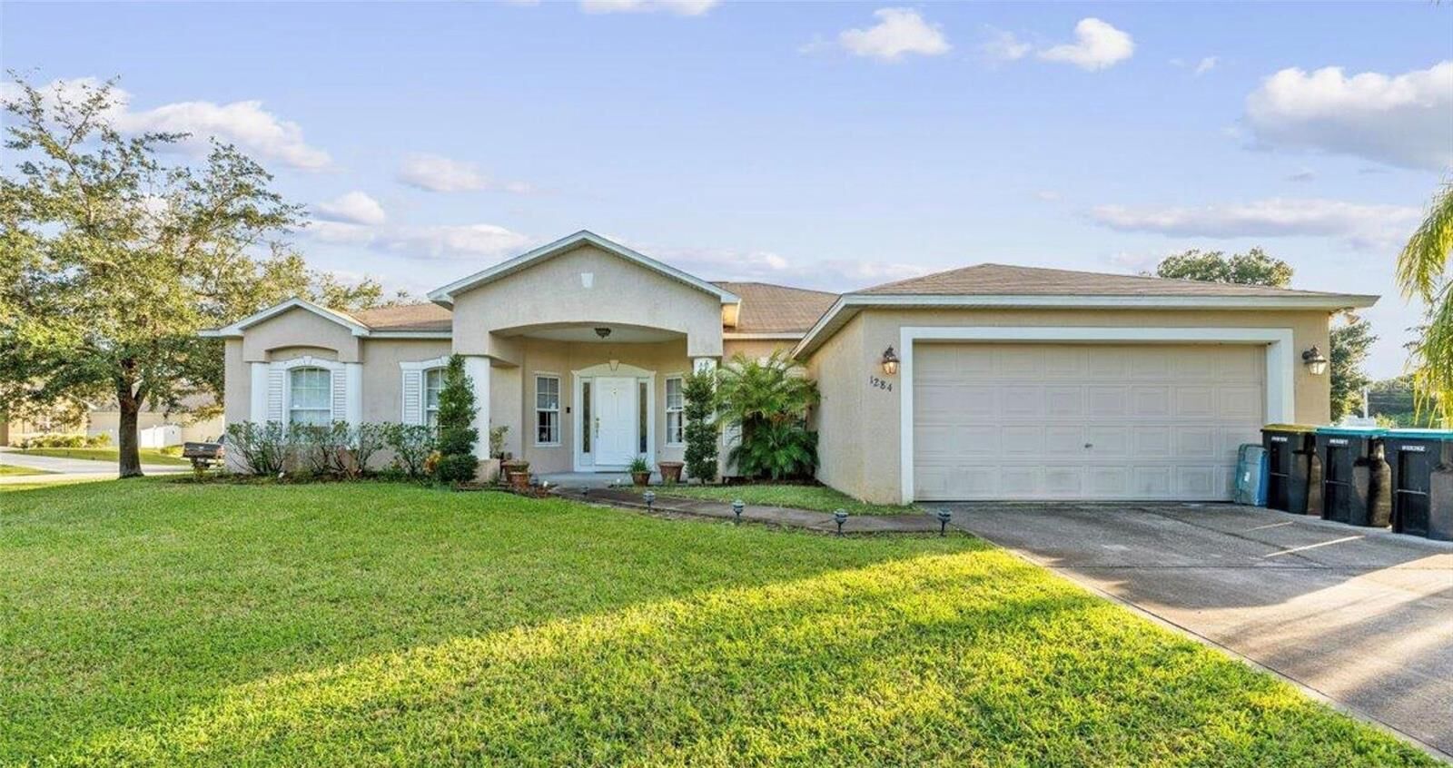 Property Photo: 1284 Padgett Road SE FL 32909
