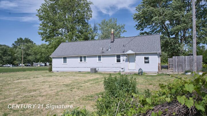 Property Photo:  5940 East Road  MI 48601 
