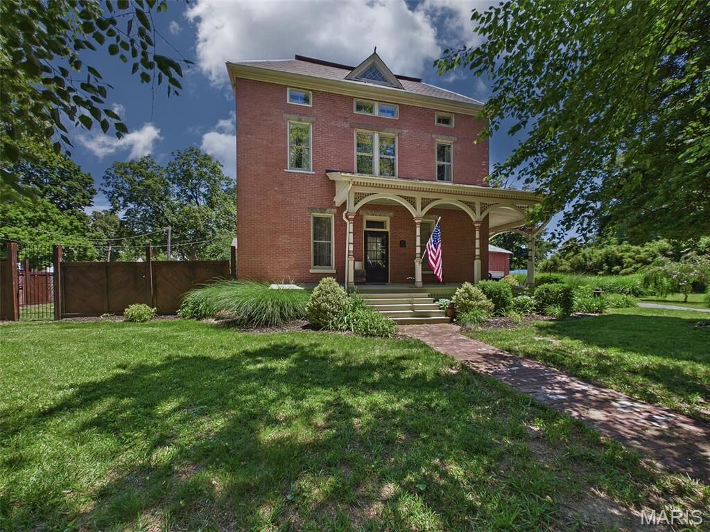 Property Photo:  1715 Liberty Street  IL 62002 