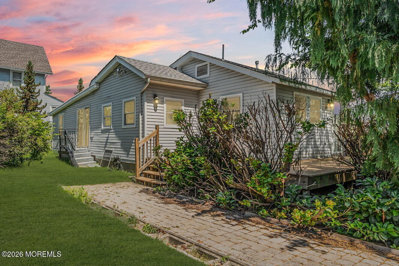 Property Photo:  3 Bellevue Avenue  NJ 07737 