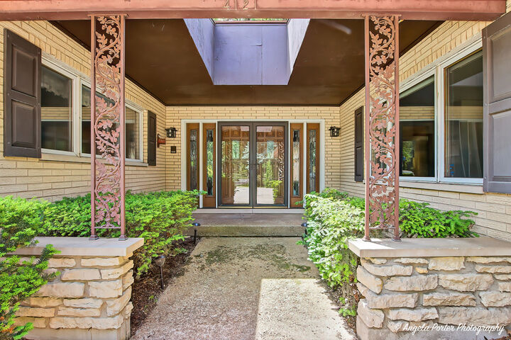 Property Photo:  4121 Miller Oaks Drive  IL 60051 