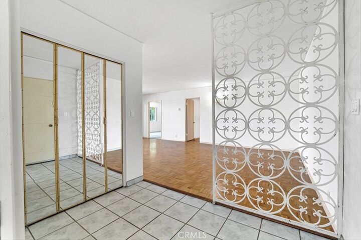 Property Photo:  7560 Hollywood Boulevard 110  CA 90046 