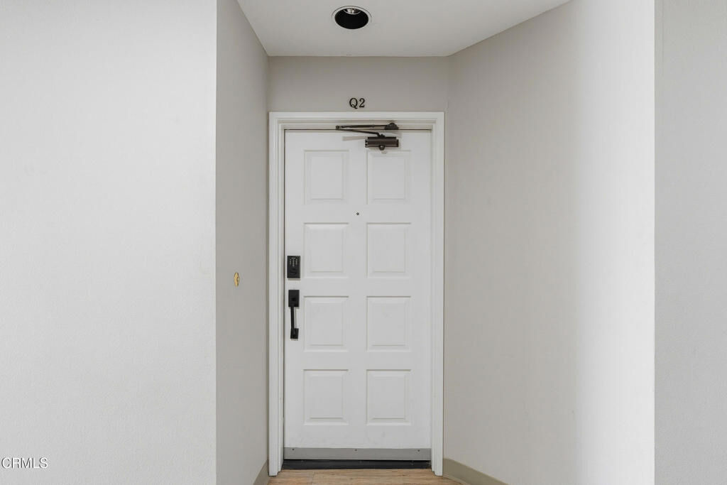 Property Photo:  865 S B Street Q2  CA 93030 