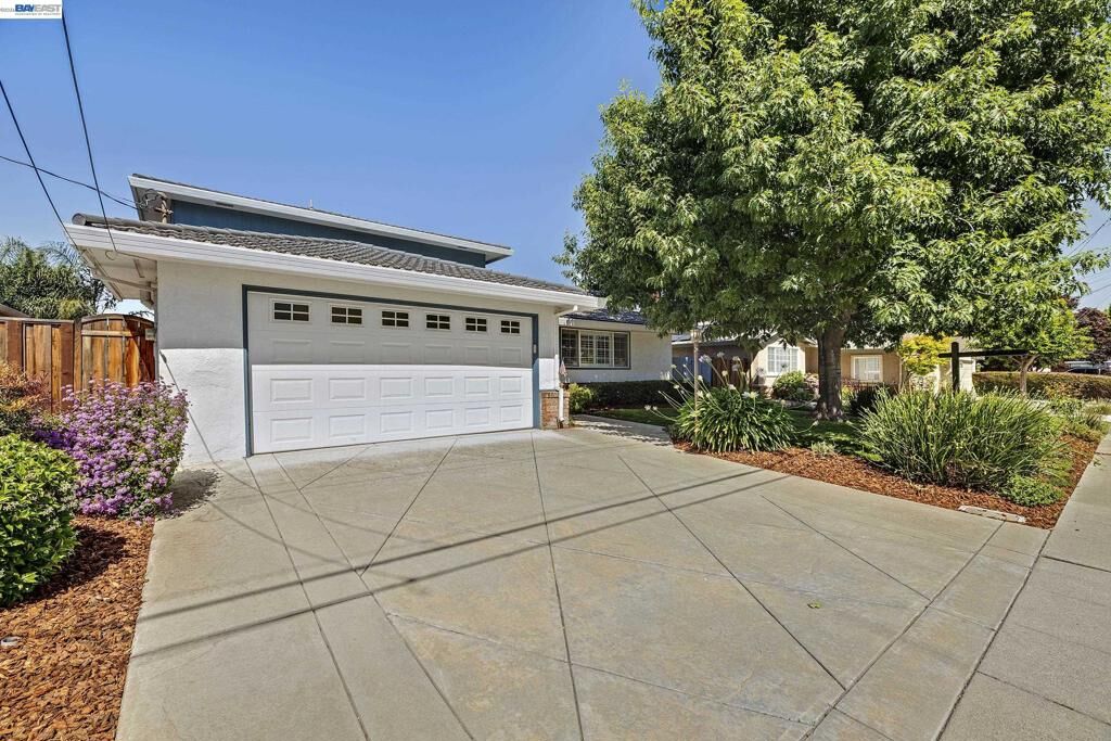 Property Photo:  879 Via Seville  CA 94550 