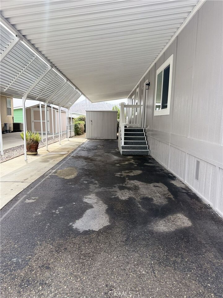 Property Photo: 4000 Pierce Street 110 CA 92504