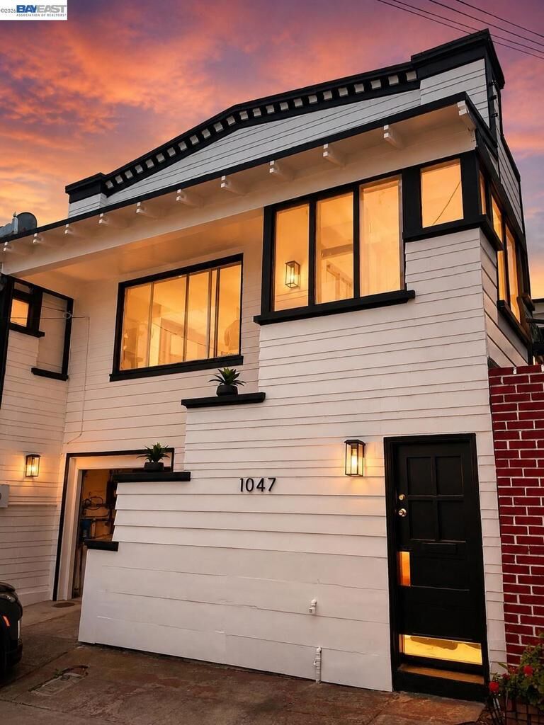 Property Photo: 1047 Hanover CA 94014