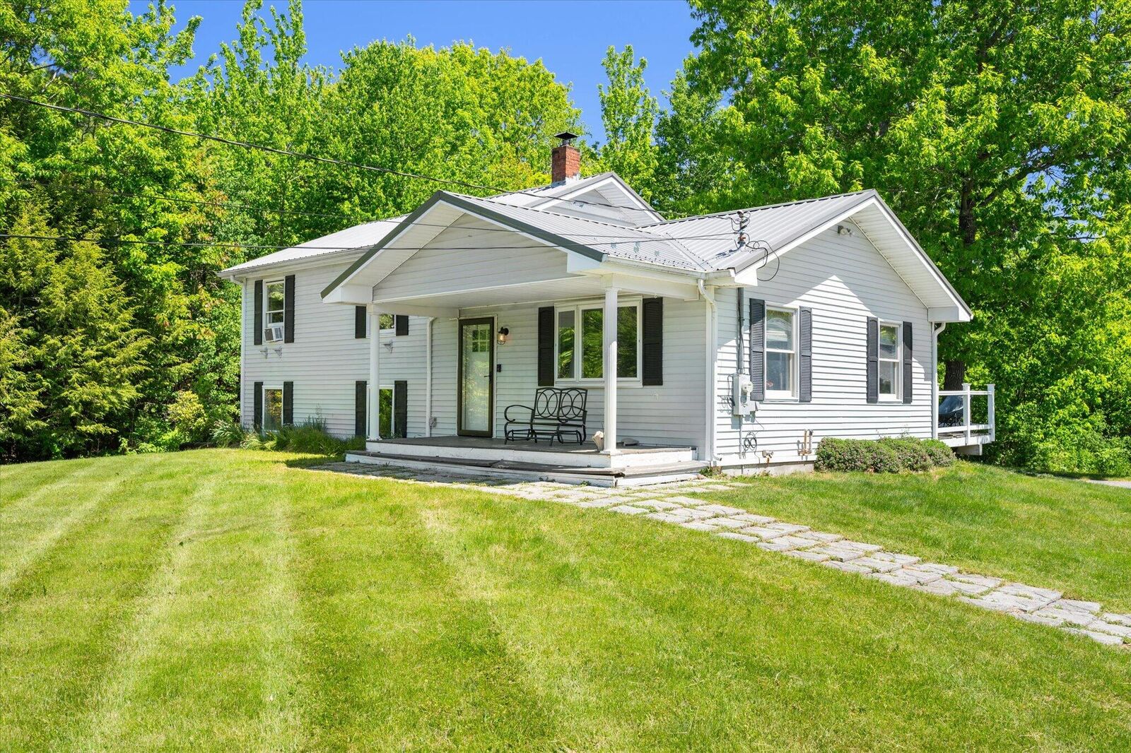 Property Photo:  11 Treadwell Acres  ME 04401 