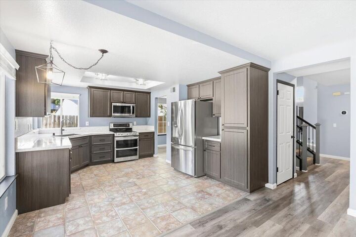Property Photo: 3311 Groveland Way CA 95843