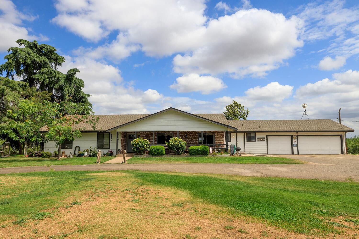 Property Photo:  8925 E Monte Vista  CA 95316 