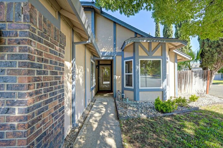Property Photo:  8277 Prior Way  CA 95843 