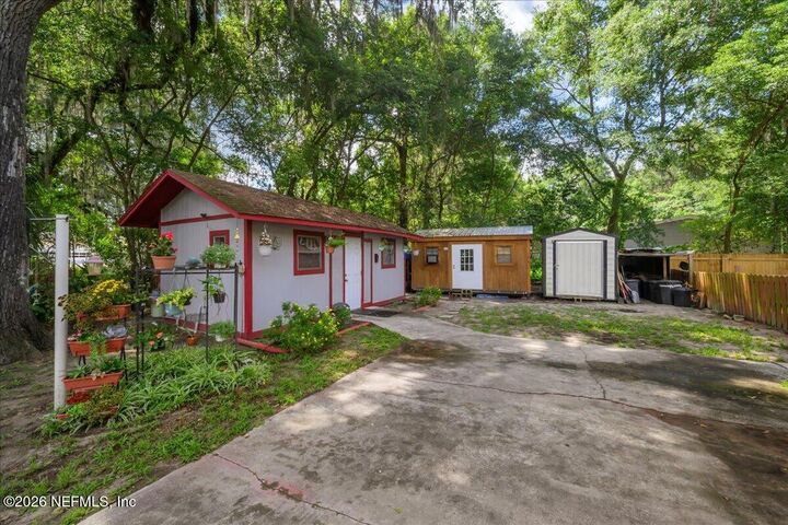 Property Photo:  3429 Balsam Street  FL 32177 