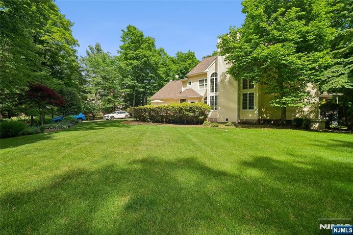 Property Photo:  519 E Saddle River Road  NJ 07458 