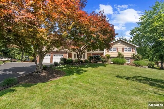 Property Photo:  36 Underwood Road  NJ 07045 