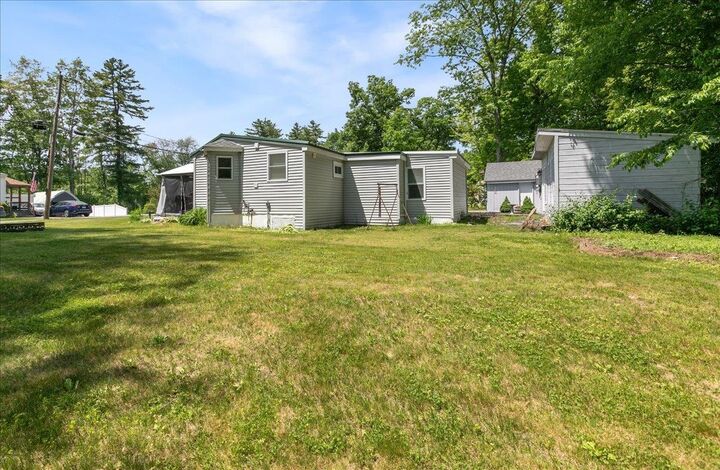 Property Photo:  22 Collette'S Grove Road  NH 03038 