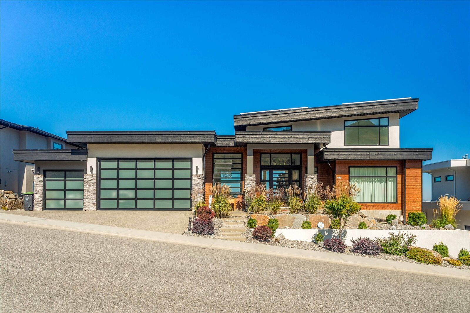 Property Photo: 1016 Clarance Avenue BC V1W 5M6