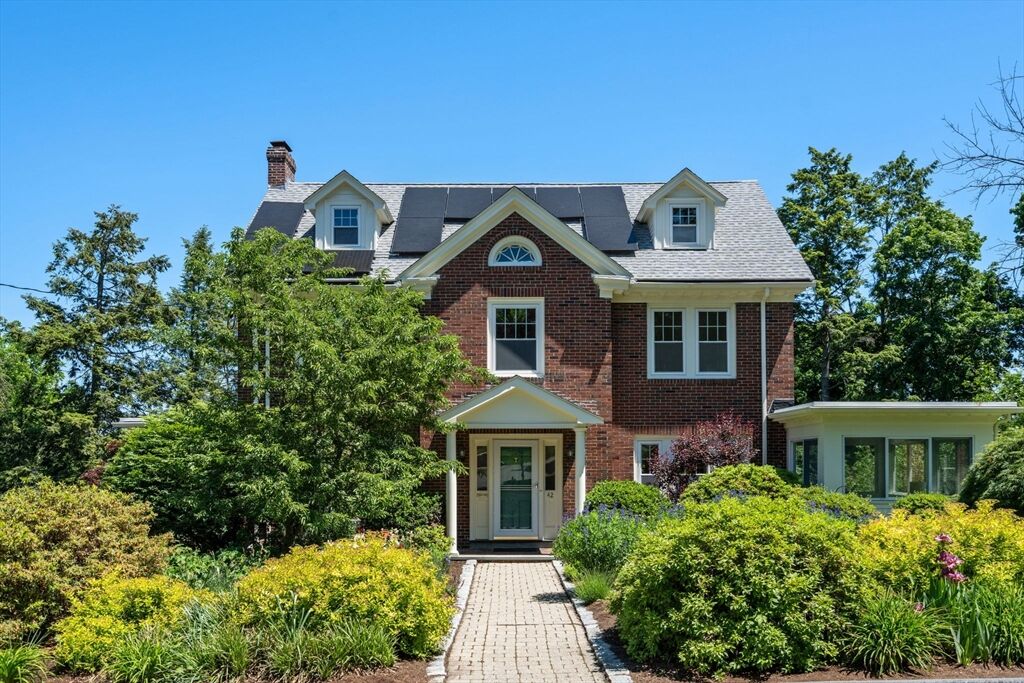 Property Photo:  42 Fairmont Street  MA 02478 