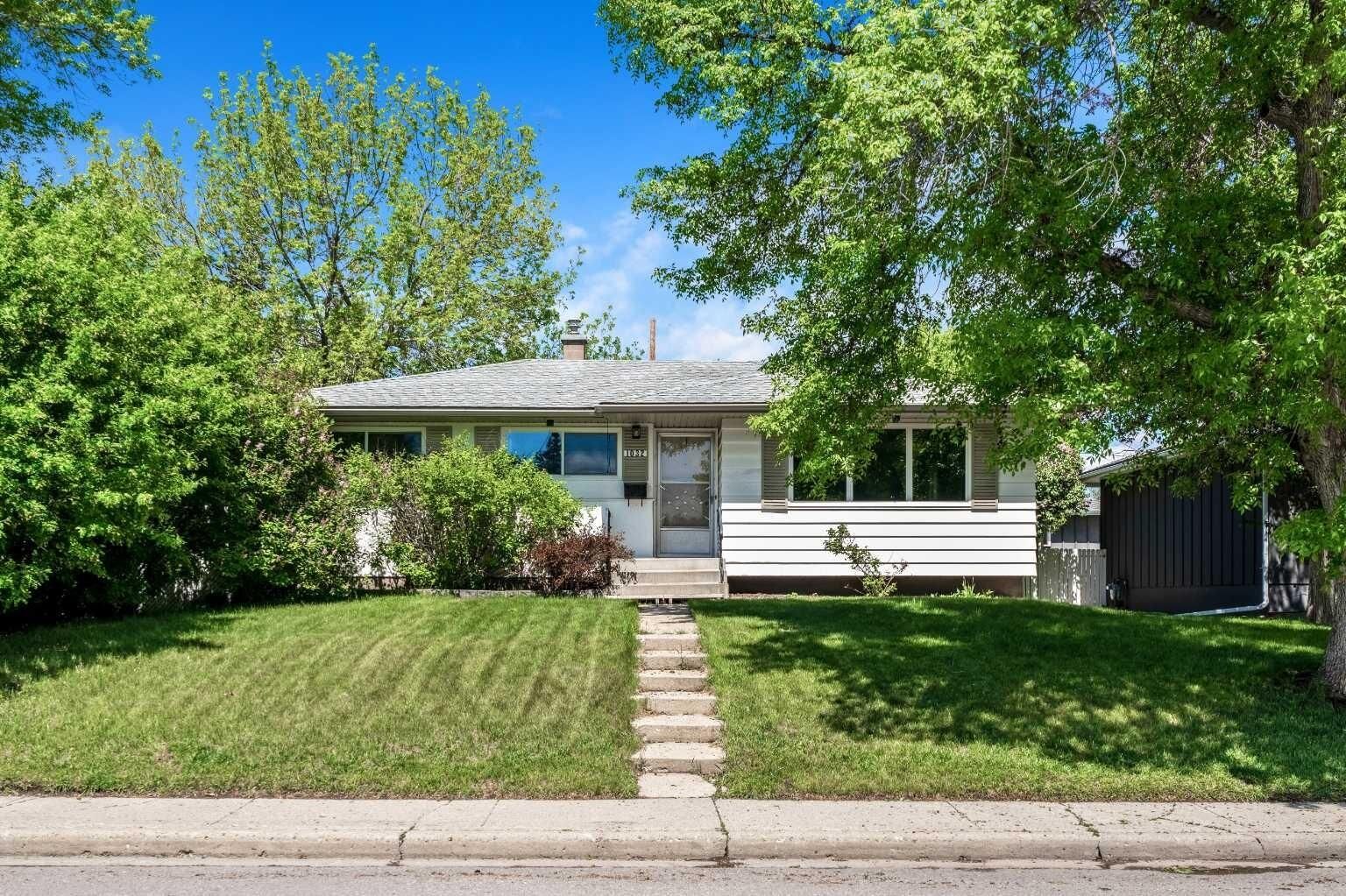 Property Photo: 1032 89 Avenue SW AB T2V 0W4
