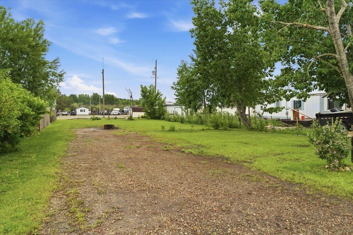 Property Photo: 10105 99 Avenue AB T0H 0G0