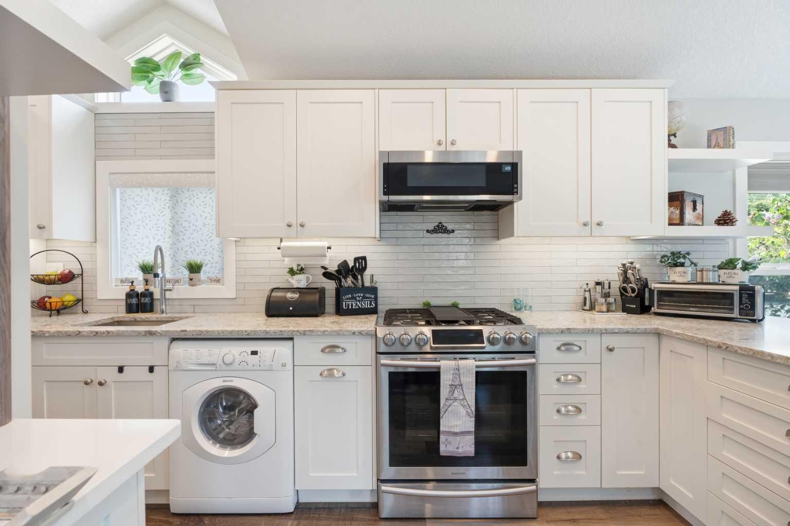 Property Photo:  370165 79 Street E 21  AB T0L 0A0 