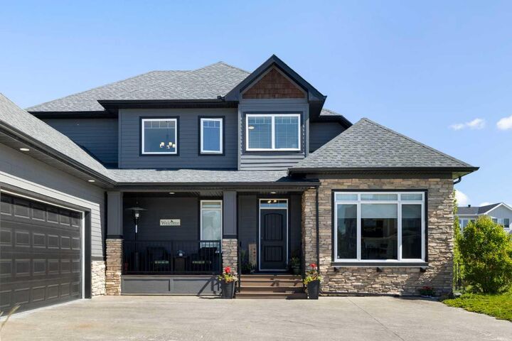 Property Photo:  444 Montclair Place  AB T4C 0A8 