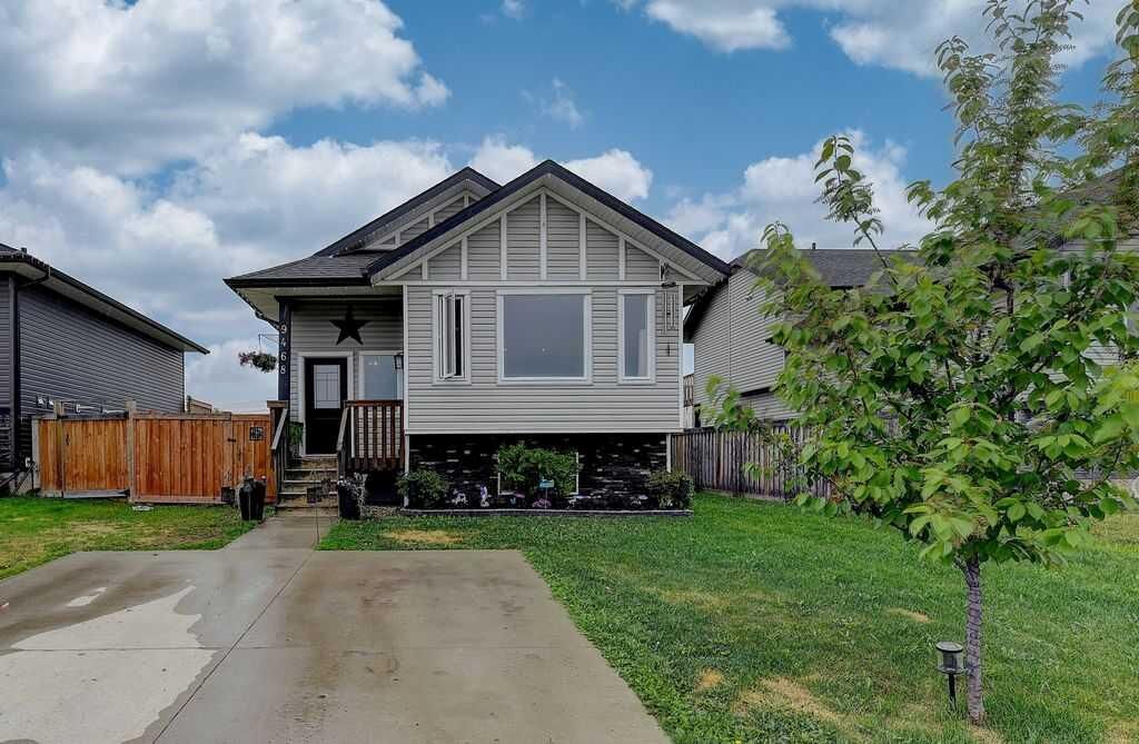 Property Photo:  9468 93 Street  AB T0H 3S0 