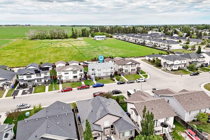 Property Photo:  1552 McAlpine Street  AB T0M 0N0 