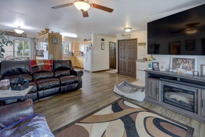 Property Photo: 426 9 Street AB T0M 0G0