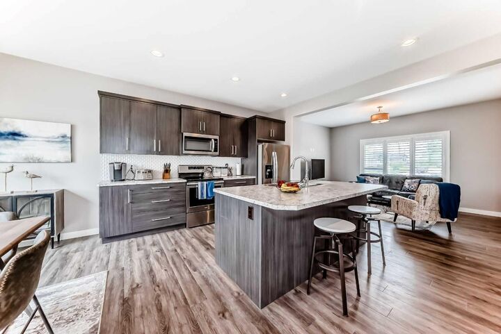Property Photo:  14 Aurora Boulevard  AB T4M 0M1 