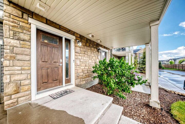 Property Photo: 709 Skyview Ranch Grove NE AB T3N 0R9