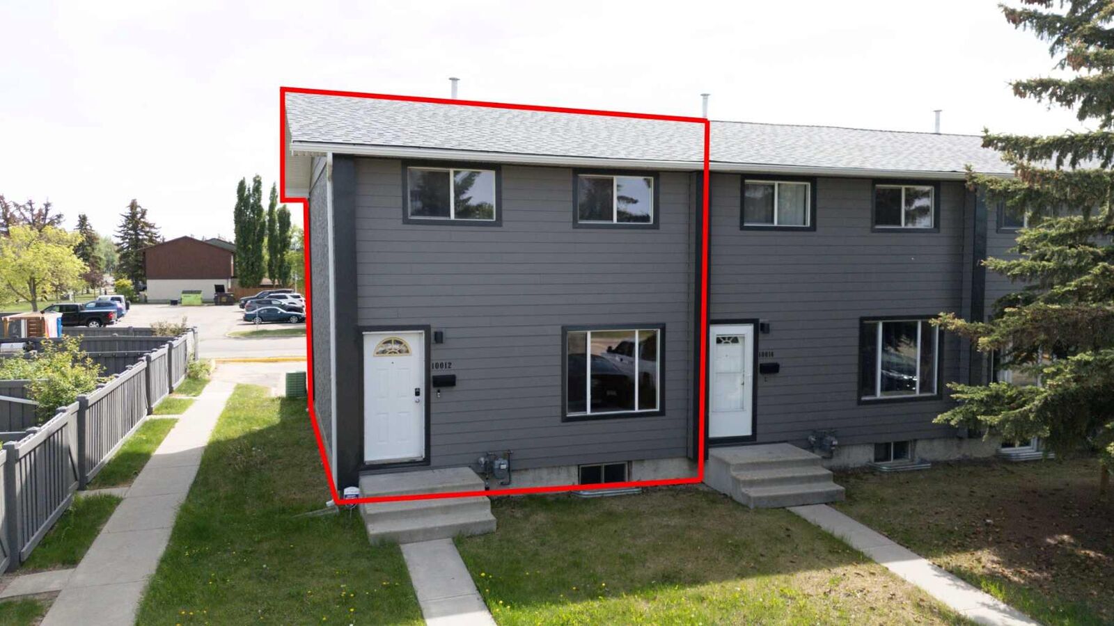 Property Photo:  10012 79 Avenue  AB T8V 4E8 