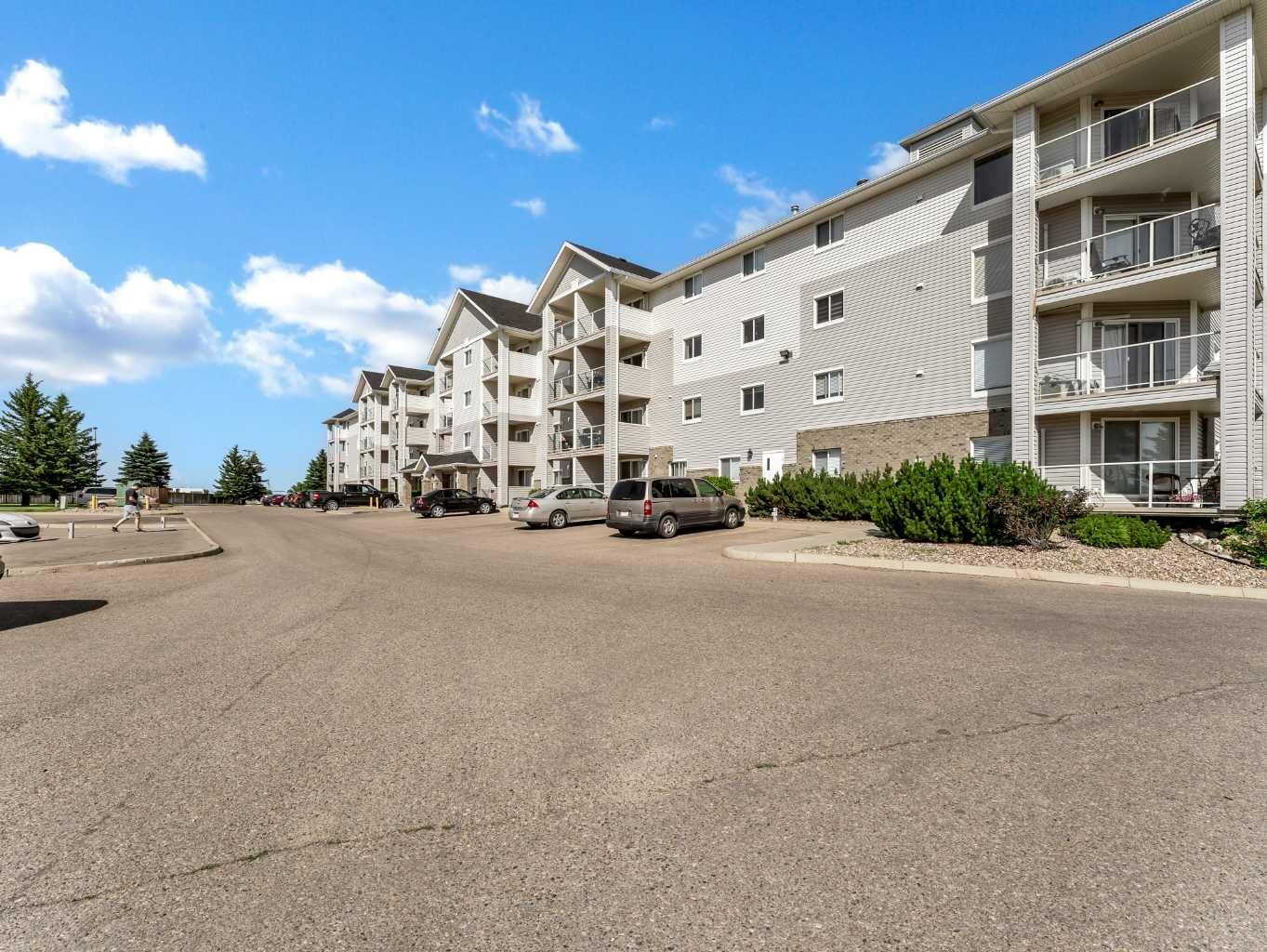 Property Photo:  1648 Saamis Drive NW 215  AB T1C 4X1 