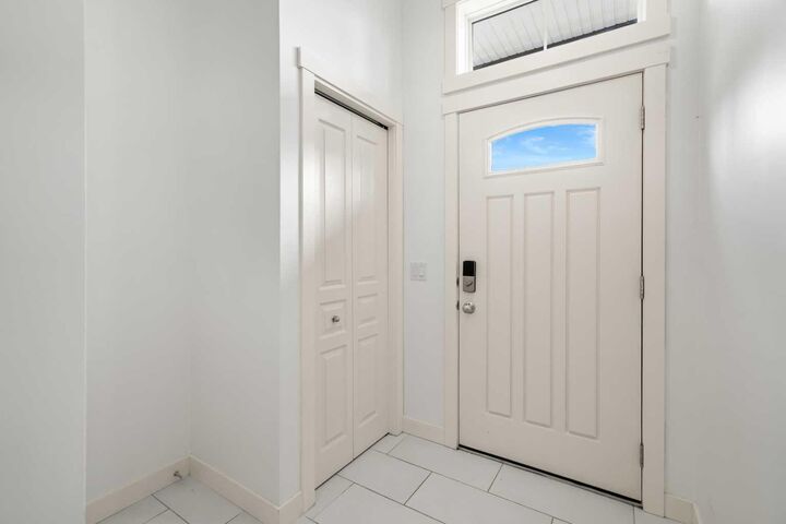 Property Photo:  357 McKenzie Towne Gate SE  AB T2Z 1C8 